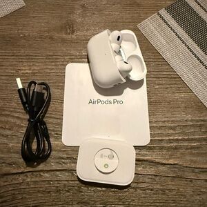 Apple AirPods Pro 2